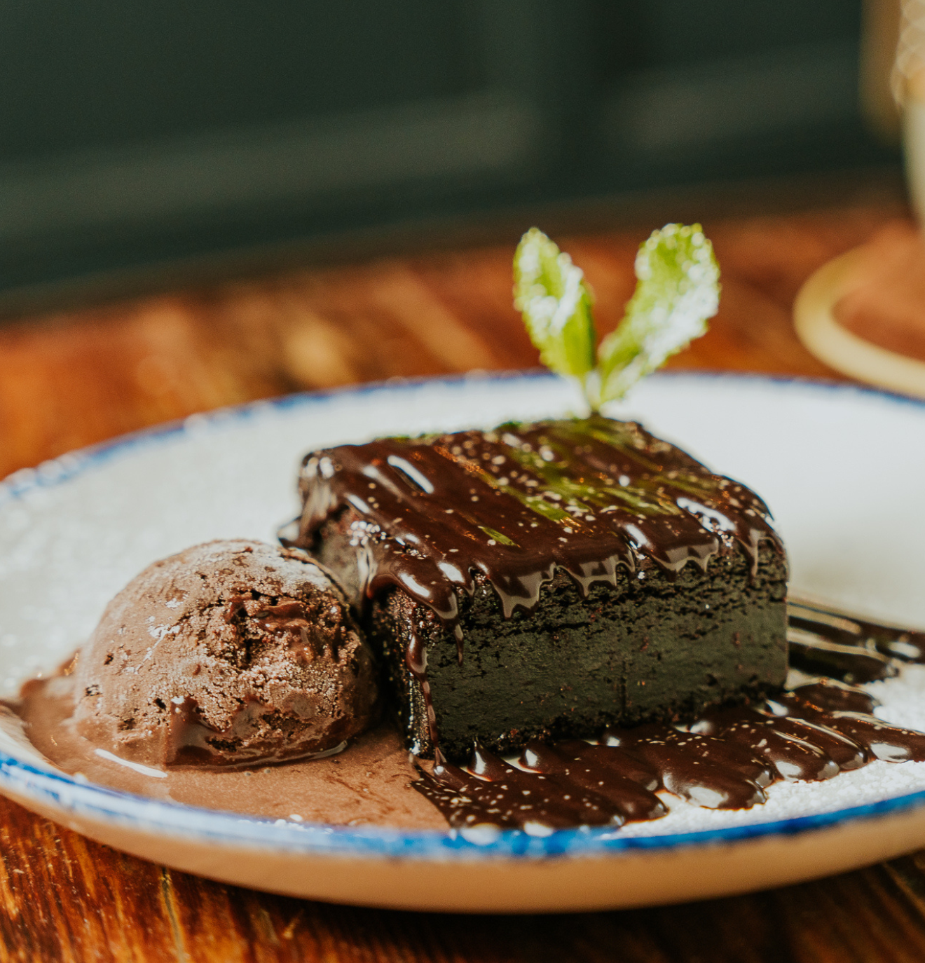 Dinner & Dining at The Bridge Inn in Duffield